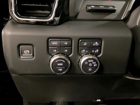 Used 2023 GMC Sierra 1500 Denali Ultimate AWD/4WD image 35