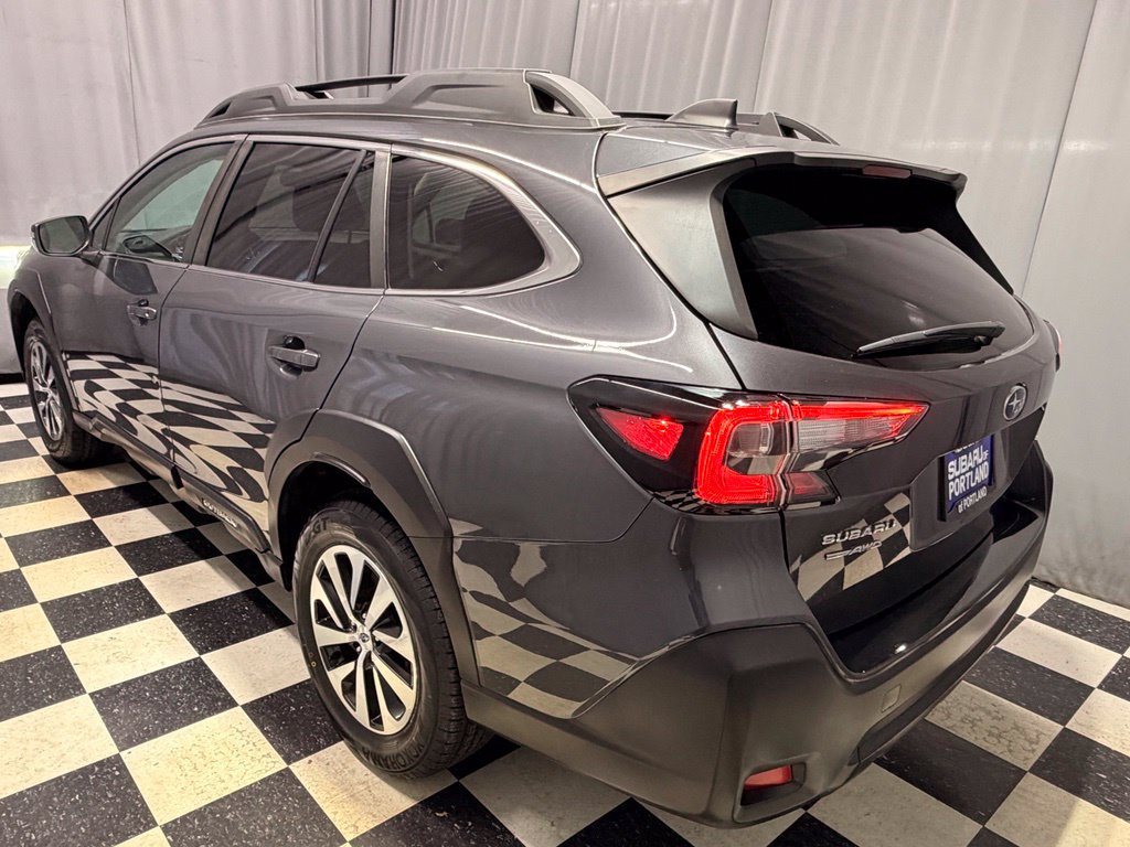 Used 2024 Subaru Outback Premium AWD/4WD image 6