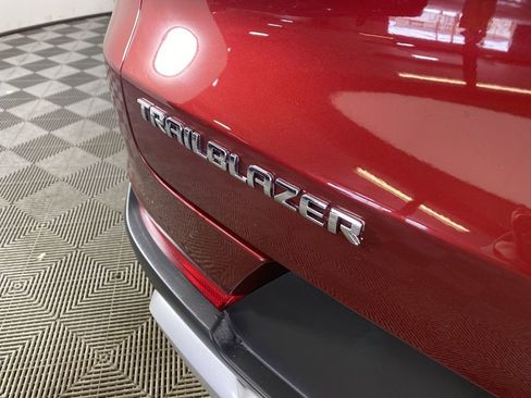 Used 2025 Chevrolet TrailBlazer LT w/ Convenience Package image 32