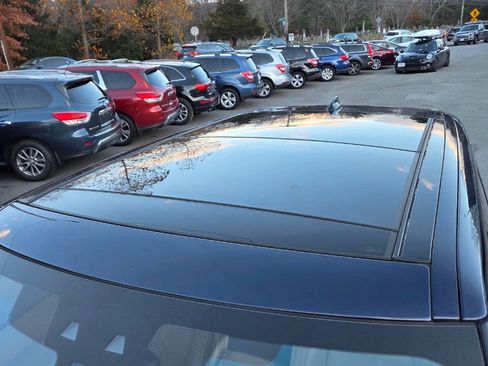 Used 2017 Land Rover Range Rover HSE image 22