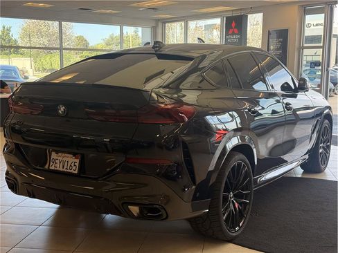 Used 2023 BMW X6 xDrive40i w/ Executive Package image 3