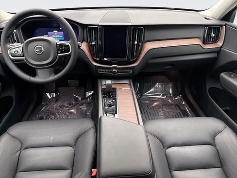 Used 2023 Volvo XC60 B5 Plus w/ Climate Package image 14