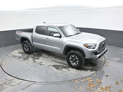 Used 2023 Toyota Tacoma TRD Off-Road image 29