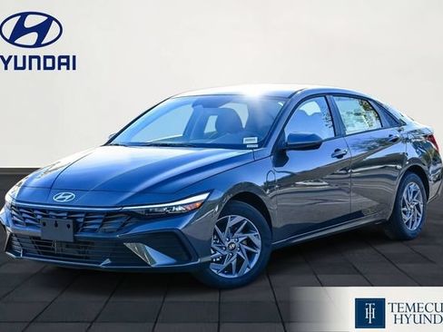 Certified 2026 Hyundai Elantra Hybrid FWD image 1