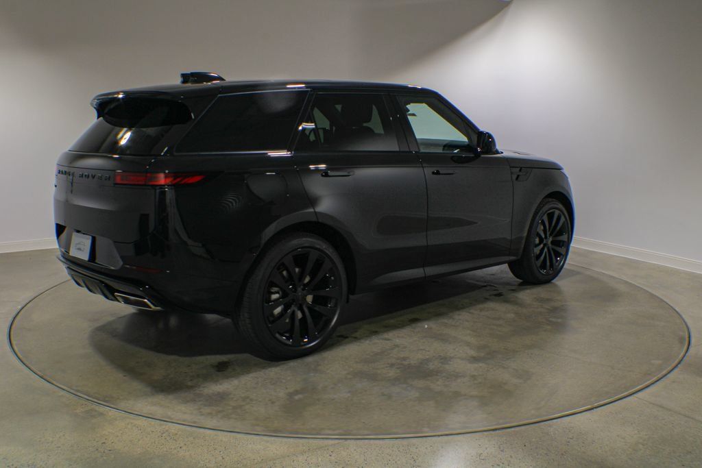 New 2026 Land Rover Range Rover Sport Dynamic SE AWD/4WD image 6
