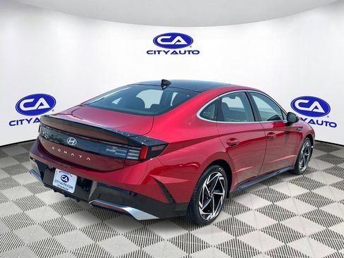 Used 2024 Hyundai Sonata SEL w/ Convenience Package FWD image 4