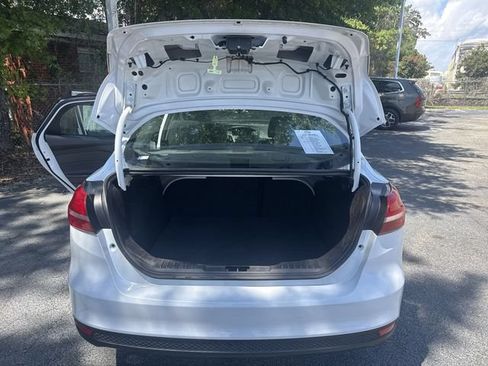 Used 2018 Ford Focus S FWD image 12