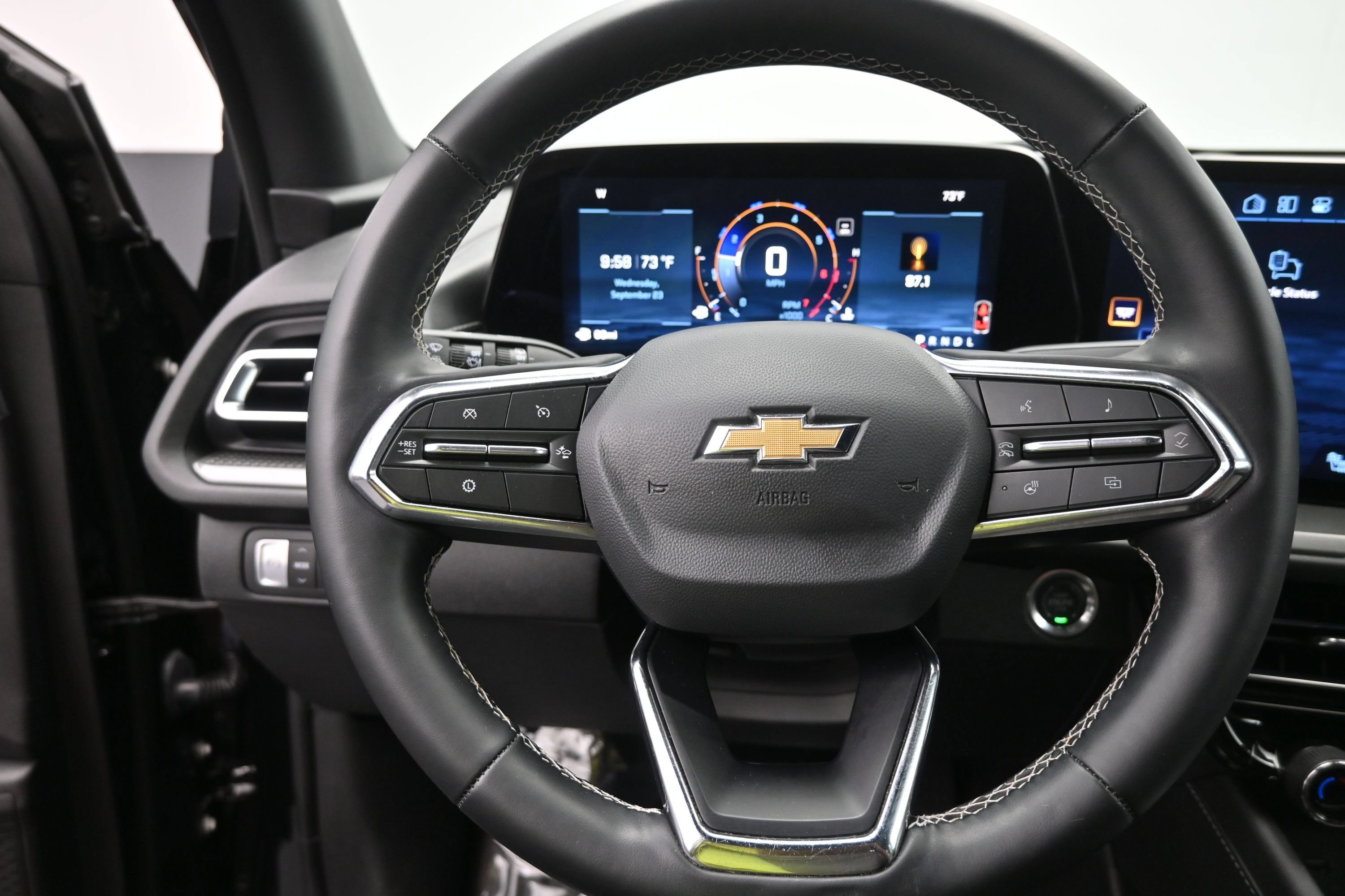 Used 2026 Chevrolet Traverse LT w/ Driver Confidence Package FWD image 22