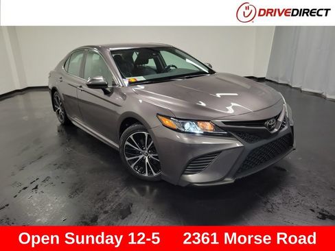 Used 2020 Toyota Camry SE AWD/4WD image 1