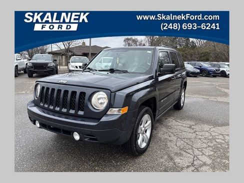 Used 2016 Jeep Patriot Latitude image 1