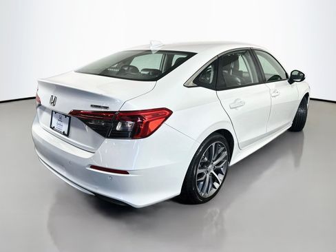Used 2023 Honda Civic Touring image 7