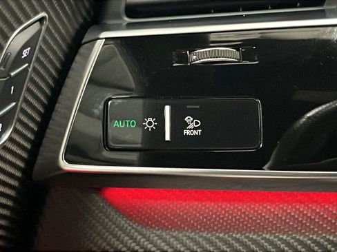 Used 2020 Audi RS Q8 w/ Carbon Optic Package AWD/4WD image 32