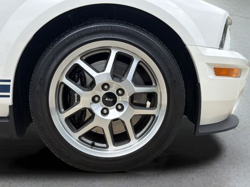 Used 2009 Ford Mustang Shelby GT500 RWD image 19