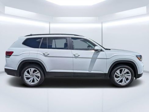Certified 2023 Volkswagen Atlas SE AWD/4WD image 2