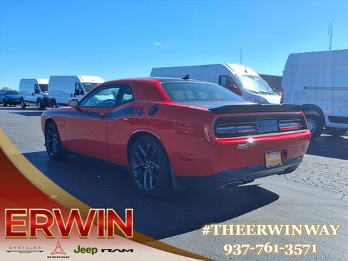 Certified 2022 Dodge Challenger R/T w/ Blacktop Package image 11