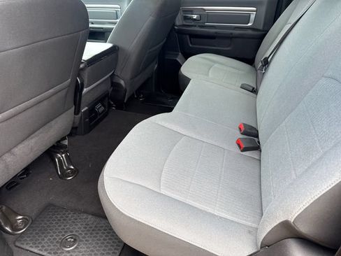Used 2021 RAM 1500 Classic SLT RWD image 16