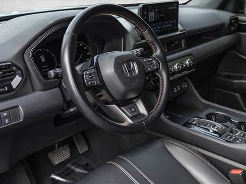 Used 2024 Honda Pilot TrailSport image 10