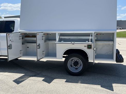 New 2025 Ford F550 4x4 SuperCab Super Duty image 22