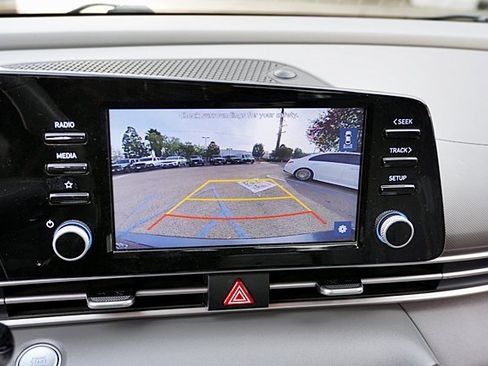 Used 2021 Hyundai Elantra SEL w/ Convenience Package image 25