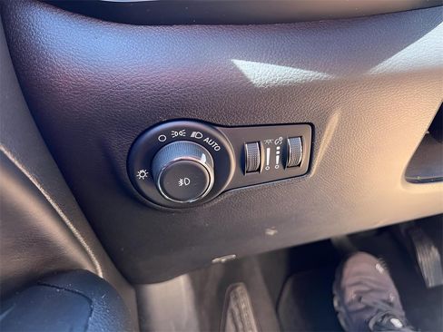 Used 2022 Jeep Compass Trailhawk image 29