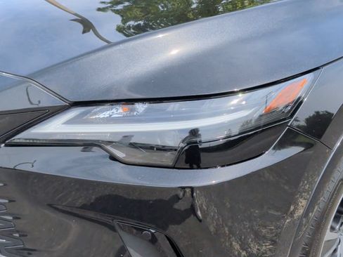 Used 2024 Lexus RX 350 FWD w/ Technology Package image 11
