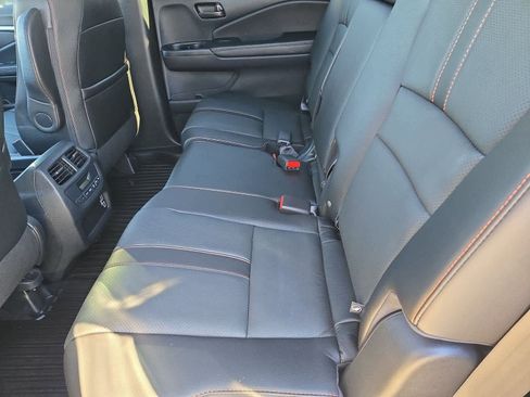 Used 2022 Honda Pilot TrailSport image 19