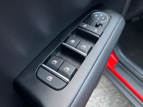 Used 2022 Kia Soul LX image 11