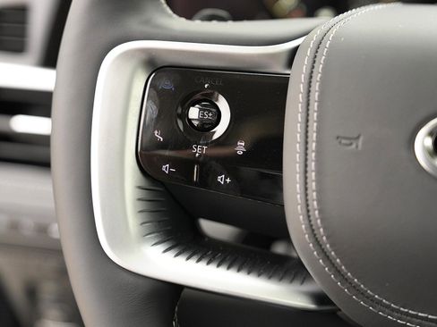 New 2025 INFINITI QX80 Sensory image 15