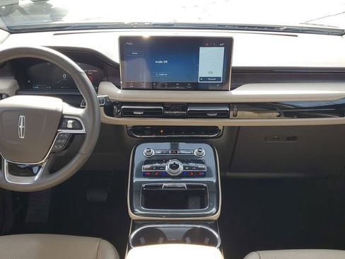 Certified 2023 Lincoln Nautilus Reserve image 25