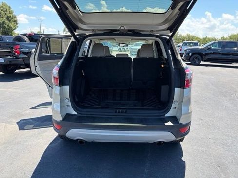 Used 2018 Ford Escape Titanium FWD image 16
