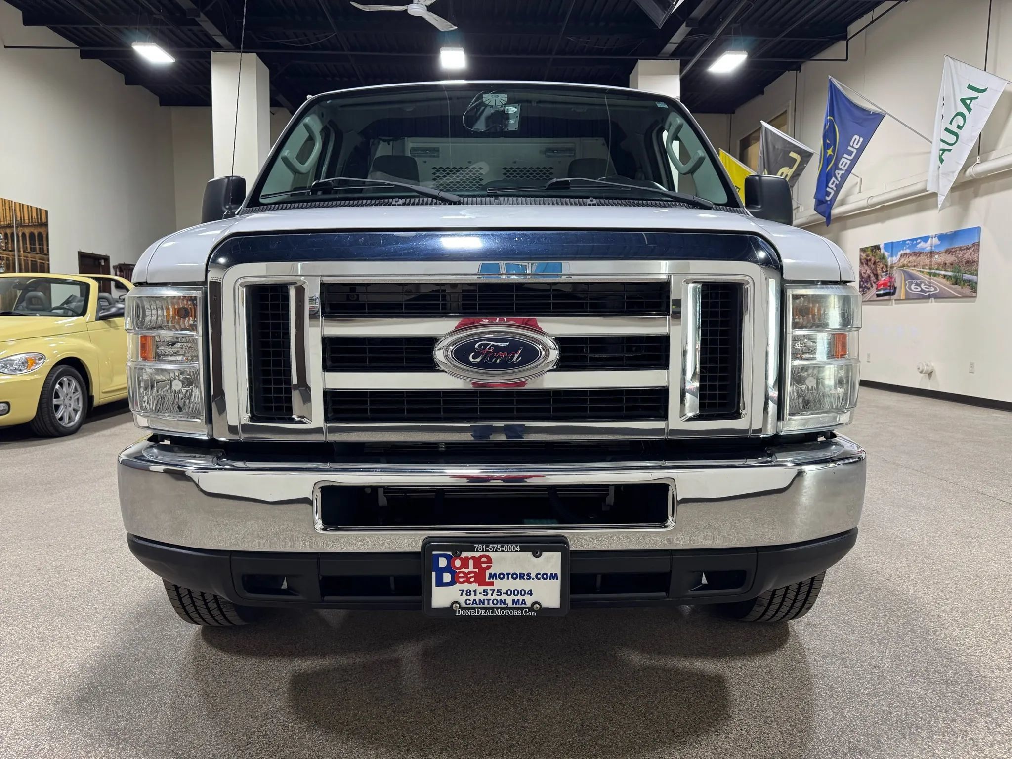 Used 2012 Ford E-350 and Econoline 350 Extended Super Duty w/ PWR Group RWD image 3
