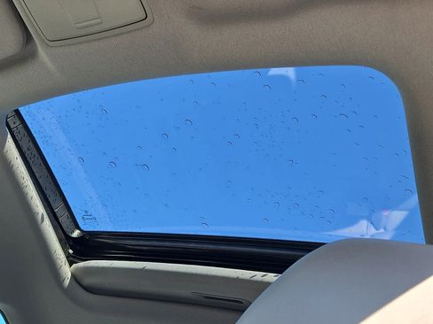 Certified 2017 Acura TLX V6 w/ Technology Package image 16