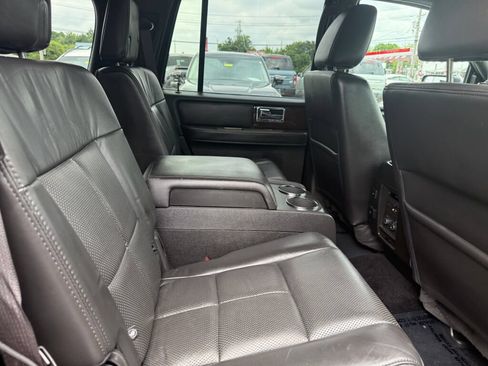 Used 2014 Lincoln Navigator 4WD image 26