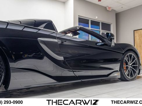 Used 2020 McLaren 600LT Spider RWD image 27