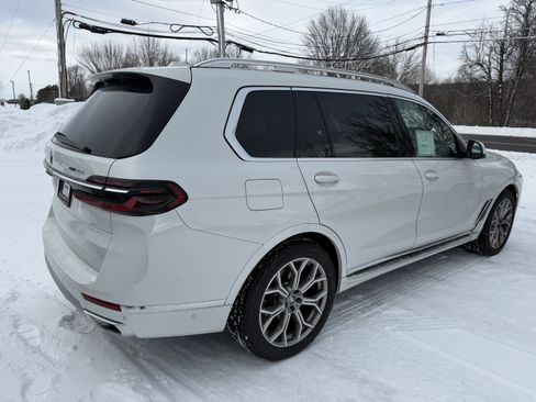 Used 2024 BMW X7 xDrive40i w/ Executive Package image 6
