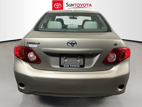 Used 2010 Toyota Corolla LE FWD image 5