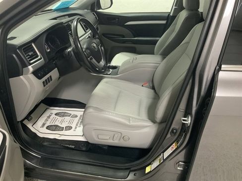 Used 2018 Toyota Highlander Plus image 15