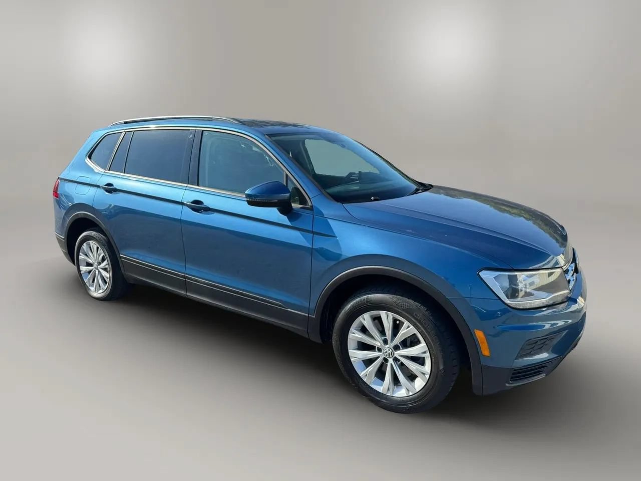 Used 2019 Volkswagen Tiguan S w/ Driver Assistance Package FWD image 6
