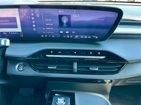 Used 2025 Buick Enclave Avenir w/ Super Cruise Package image 34