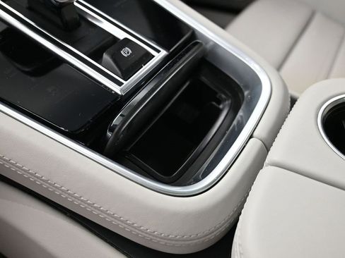 Certified 2023 Porsche Panamera 4 Platinum Edition image 25