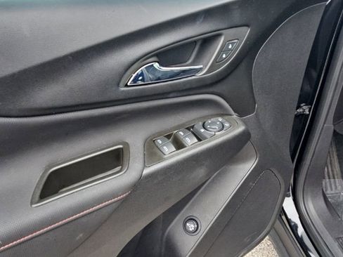 Used 2023 Chevrolet Equinox RS w/ RS Leather Package FWD image 11