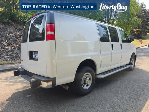 Used 2024 Chevrolet Express 2500 w/ Driver Convenience Package RWD image 5
