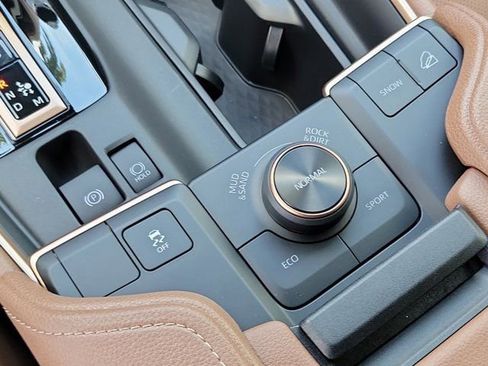 New 2026 Toyota Grand Highlander AWD Hybrid image 17
