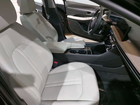 Certified 2025 Hyundai Sonata Limited image 10