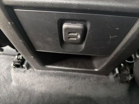 Used 2023 Chevrolet Traverse LT image 22