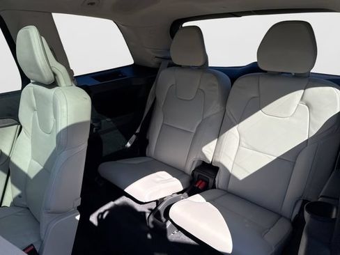 Certified 2023 Volvo XC90 B6 Ultimate w/ Protection Package AWD/4WD image 30