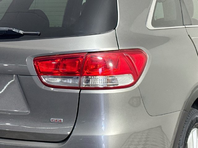 Used 2017 Kia Sorento FWD image 33
