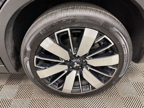 Used 2025 Mitsubishi Outlander SE image 35