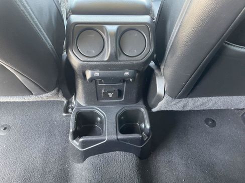 Used 2021 Jeep Gladiator Overland AWD/4WD image 28