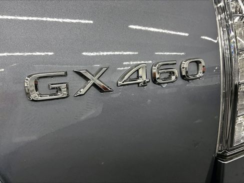 Used 2022 Lexus GX 460 Premium w/ Premium Package AWD/4WD image 10